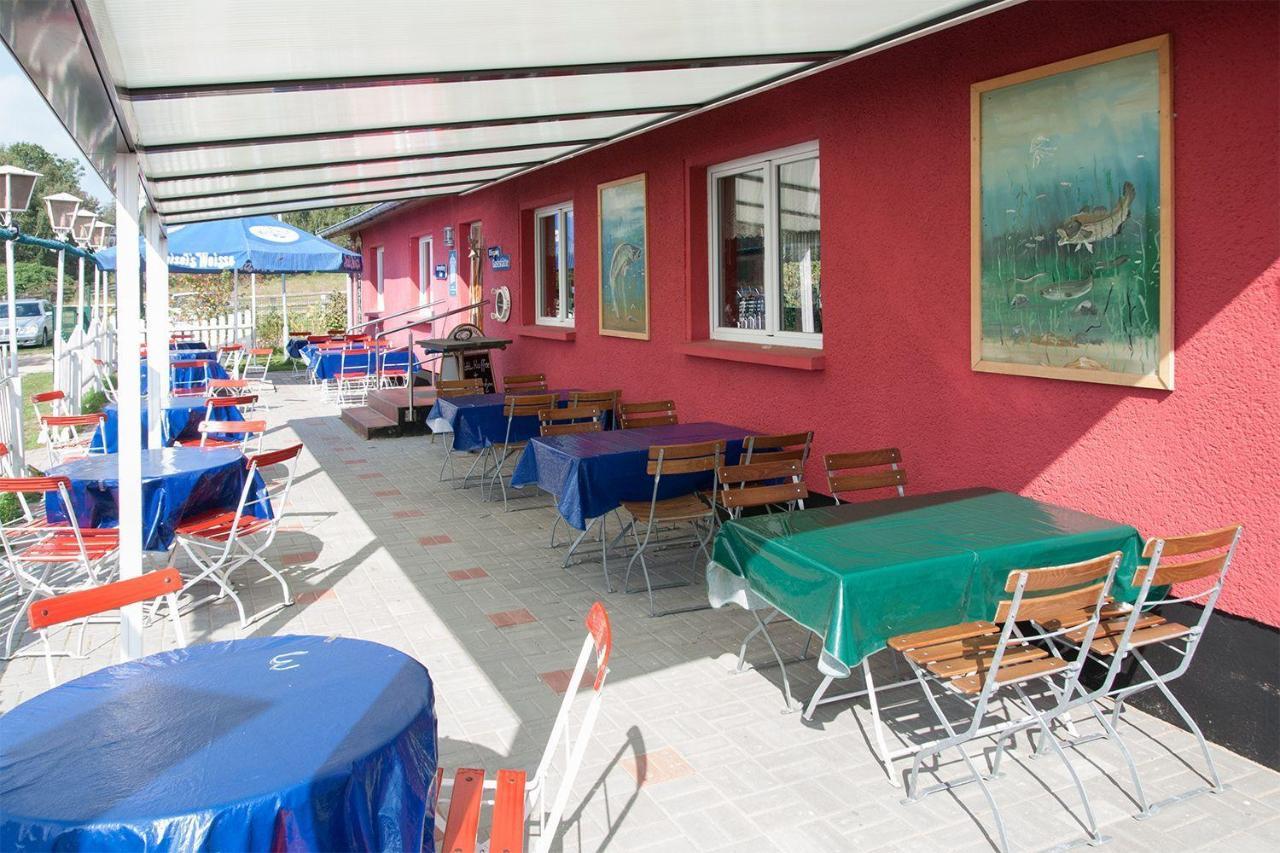 Familienzimmer Mit Gemeinschaftsbad Gross Banzelvitz 外观 照片